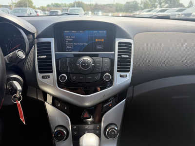 2014 Chevrolet Cruze, $9346. Photo 8