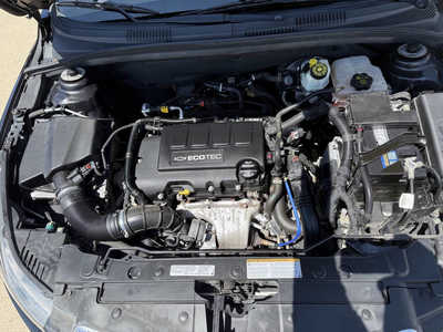 2014 Chevrolet Cruze, $8485. Photo 9