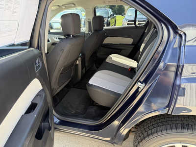 2017 Chevrolet Equinox, $9942. Photo 6
