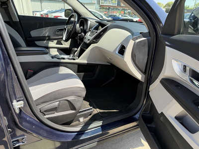 2017 Chevrolet Equinox, $9942. Photo 11