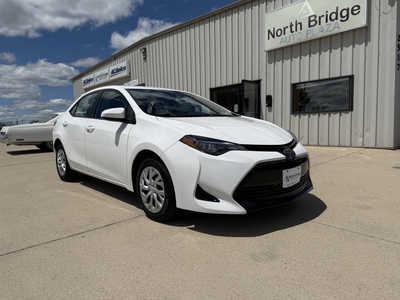 2018 Toyota Corolla, $11987. Photo 1