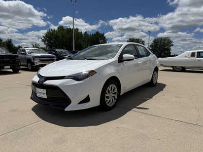 2018 Toyota Corolla, $11987. Photo 2