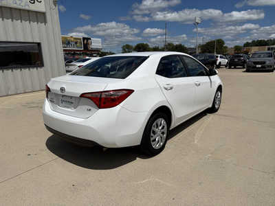 2018 Toyota Corolla, $11987. Photo 4