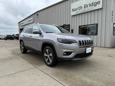 2019 Jeep Cherokee, $13436. Photo 1