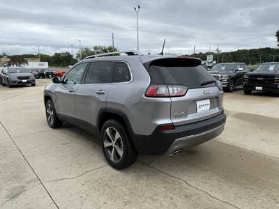 2019 Jeep Cherokee, $13436. Photo 3
