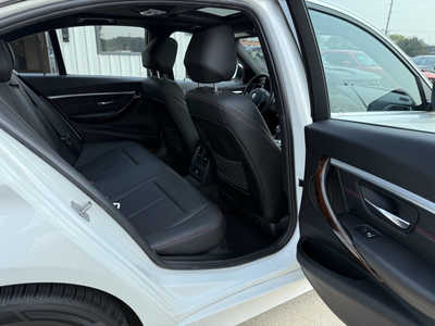 2017 BMW 3 Series, $16978. Photo 12