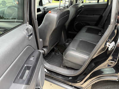 2017 Jeep Compass, $9974. Photo 6