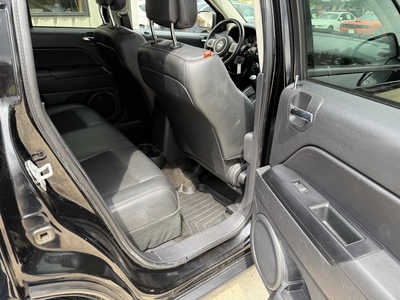 2017 Jeep Compass, $9974. Photo 12