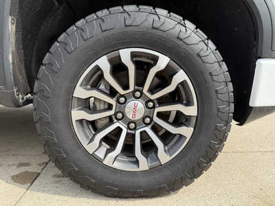 2021 GMC 1500 Crew Cab, $38795. Photo 10