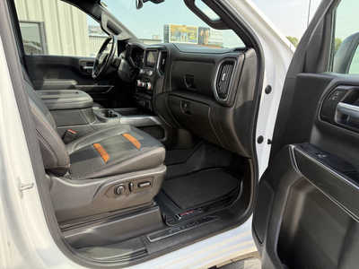 2021 GMC 1500 Crew Cab, $38795. Photo 11
