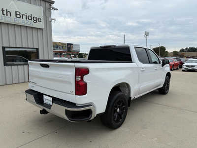 2022 Chevrolet 1500 Crew Cab, $26884. Photo 4