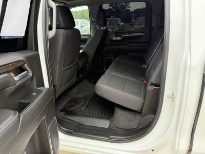 2022 Chevrolet 1500 Crew Cab, $26884. Photo 6