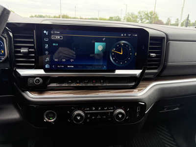 2022 Chevrolet 1500 Crew Cab, $26884. Photo 8