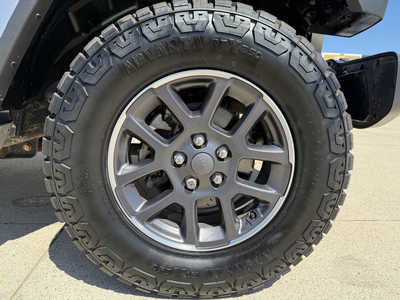 2020 Jeep Gladiator, $27984. Photo 10