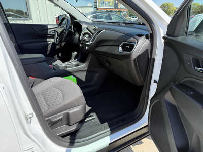 2021 Chevrolet Equinox, $17455. Photo 11