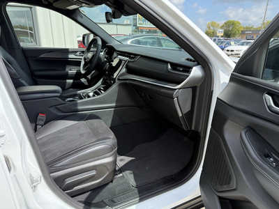2024 Jeep Grand Cherokee L, $33656. Photo 12