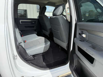 2018 RAM 1500 Crew Cab, $26957. Photo 12
