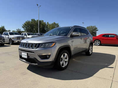 2018 Jeep Compass, $13984. Photo 2