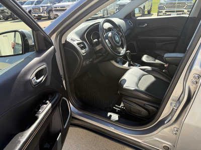 2018 Jeep Compass, $13984. Photo 5