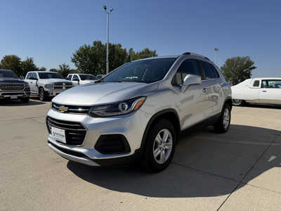 2017 Chevrolet Trax, $11896. Photo 2