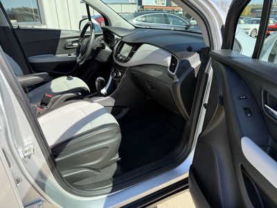 2017 Chevrolet Trax, $11896. Photo 11