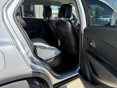 2017 Chevrolet Trax, $11896. Photo 12