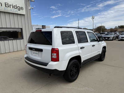 2015 Jeep Patriot, $7987. Photo 4