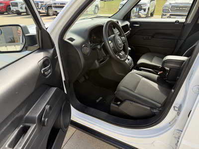2015 Jeep Patriot, $7987. Photo 5