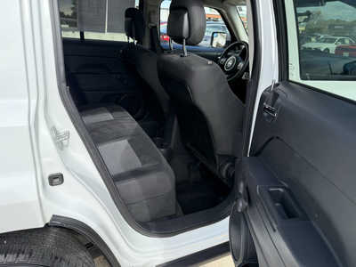 2015 Jeep Patriot, $7987. Photo 12