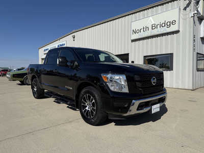 2022 Nissan Titan, $29987. Photo 1