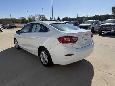 2017 Chevrolet Cruze, $10952. Photo 3