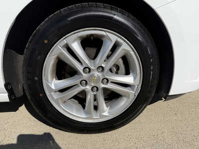 2017 Chevrolet Cruze, $10952. Photo 10