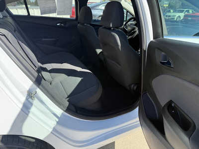2017 Chevrolet Cruze, $10952. Photo 12