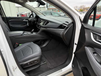 2019 Buick Enclave, $22646. Photo 12
