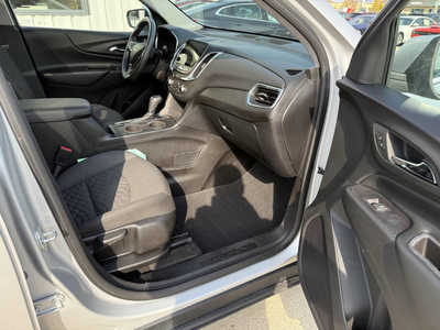 2018 Chevrolet Equinox, $13976. Photo 11