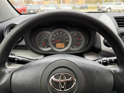 2007 Toyota RAV4, $5988. Photo 7