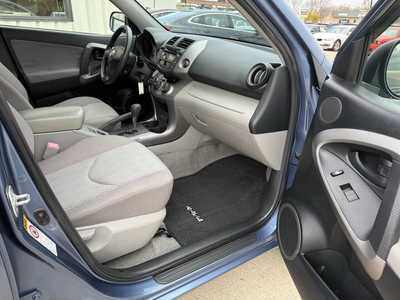 2007 Toyota RAV4, $5988. Photo 11