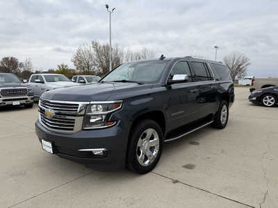 2019 Chevrolet Suburban, $28888. Photo 2