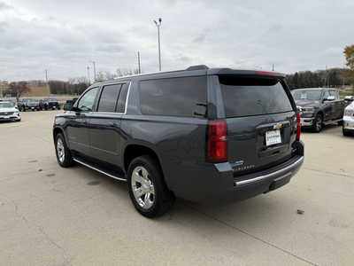 2019 Chevrolet Suburban, $28888. Photo 3