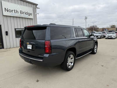 2019 Chevrolet Suburban, $28888. Photo 4