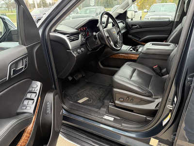 2019 Chevrolet Suburban, $28888. Photo 5
