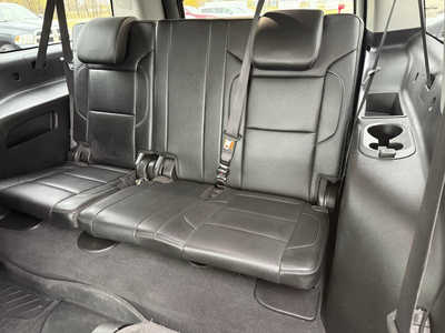 2019 Chevrolet Suburban, $28888. Photo 7