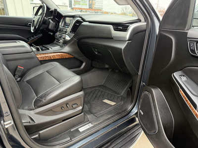 2019 Chevrolet Suburban, $28888. Photo 12