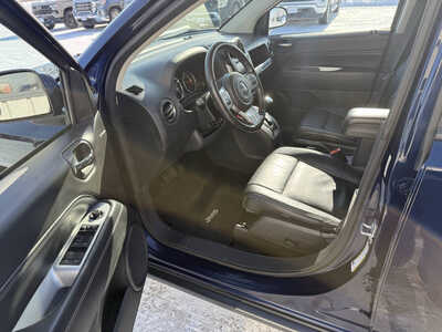 2017 Jeep Compass, $11316. Photo 5