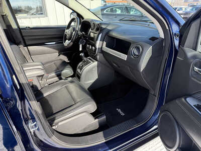 2017 Jeep Compass, $11316. Photo 11