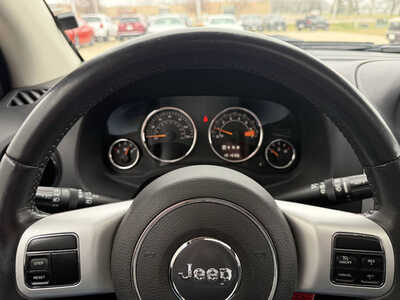 2017 Jeep Compass, $10961. Photo 7