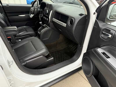 2017 Jeep Compass, $10961. Photo 11