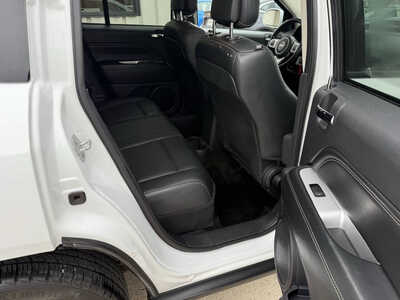 2017 Jeep Compass, $10961. Photo 12