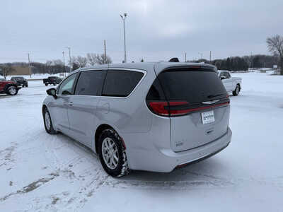 2024 Chrysler Pacifica, $34669. Photo 3