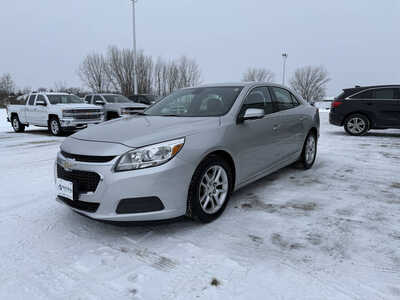 2015 Chevrolet Malibu, $8891. Photo 2